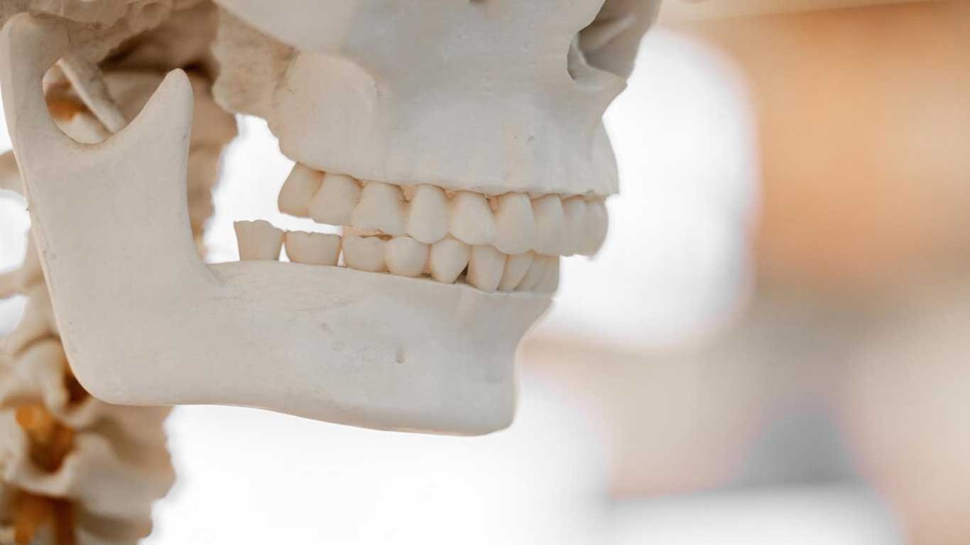 Is jaw surgery risky